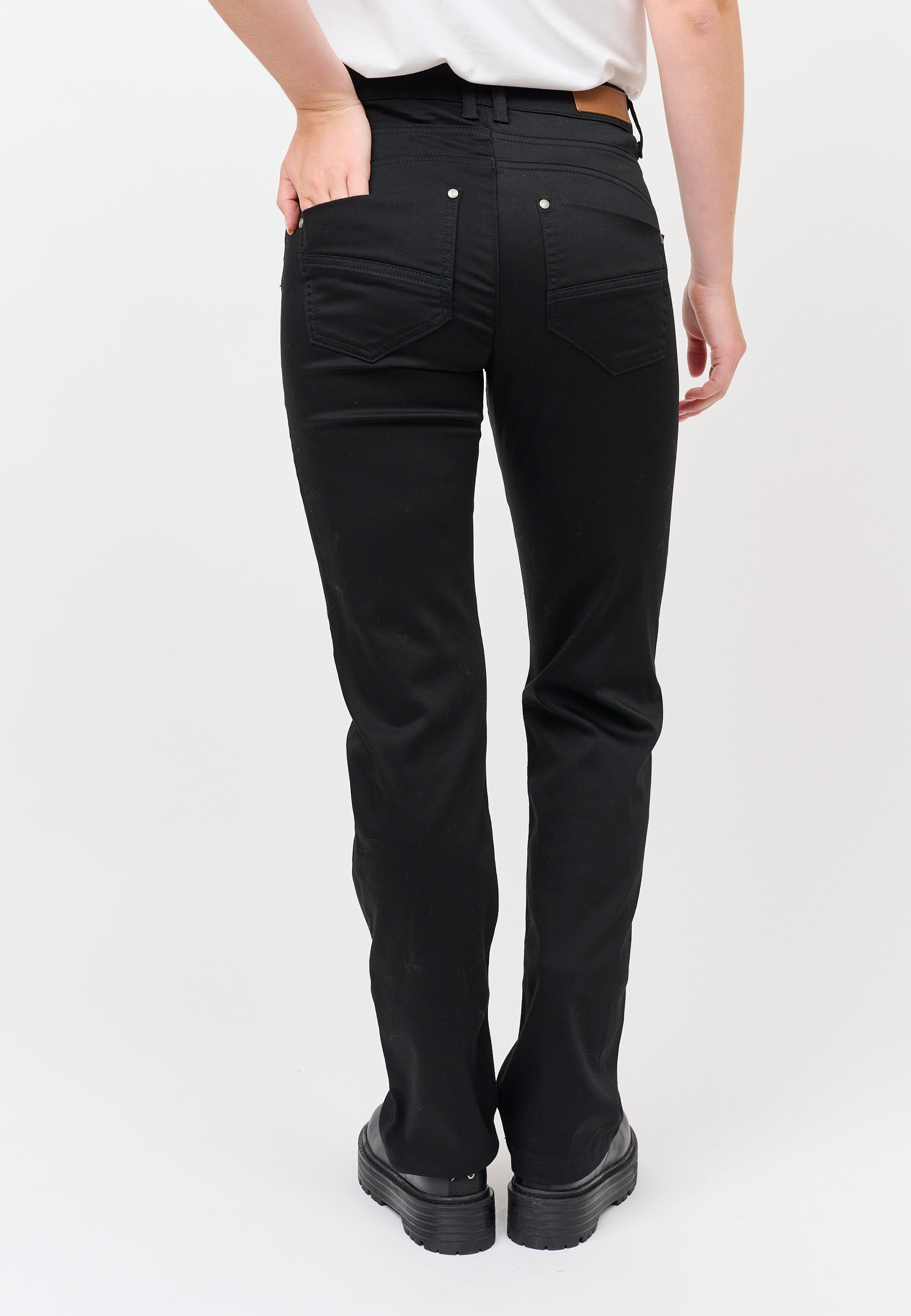 CRYolanda stay black jeans